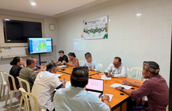 Rapat Internal Membahas Mengenai Pengecekan Sertipikat pada Lokasi Pengadaan Tanah