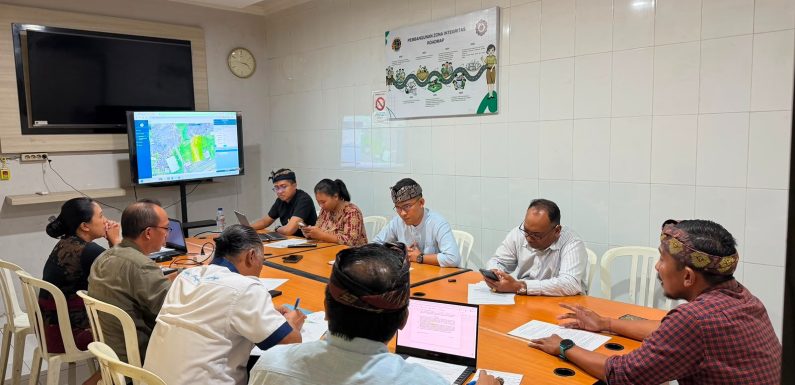 Rapat Internal Membahas Mengenai Pengecekan Sertipikat pada Lokasi Pengadaan Tanah