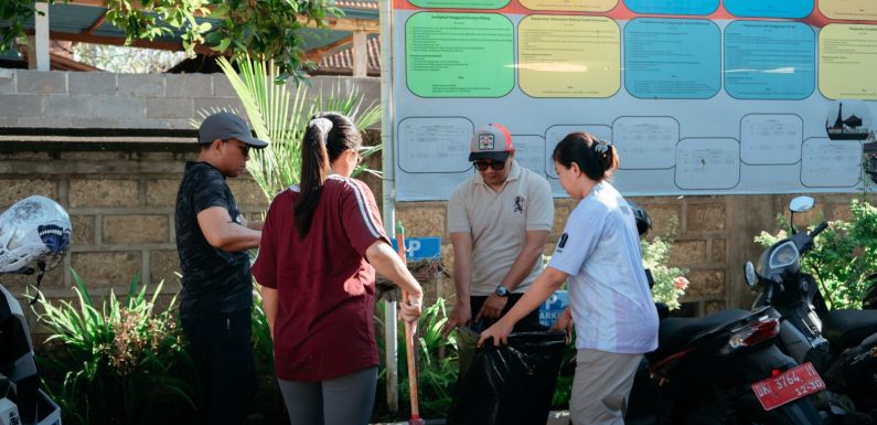 Melalui Jumat Bersih, Kantor Pertanahan Kabupaten Klungkung Ciptakan Lingkungan Kerja yang Sehat dan Nyaman