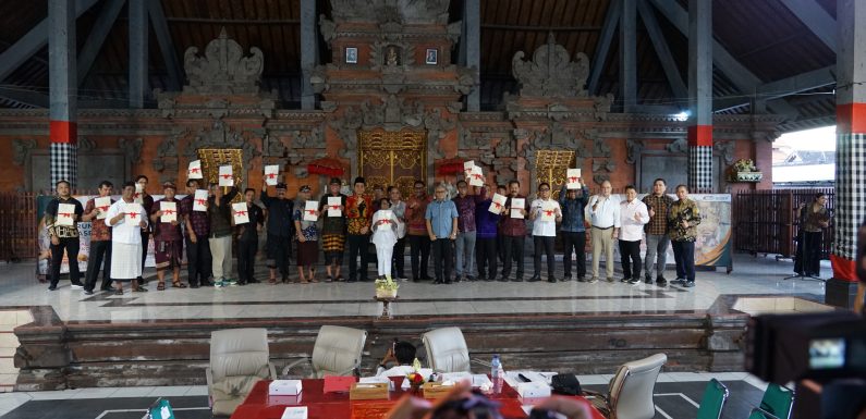 Kepala Kantor Pertanahan Kabupaten Badung Menghadiri Kegiatan Penyerahan Sertifikat Tanah Rumah Ibadah dan Aset Pemerintah Daerah oleh Komisi II DPR RI