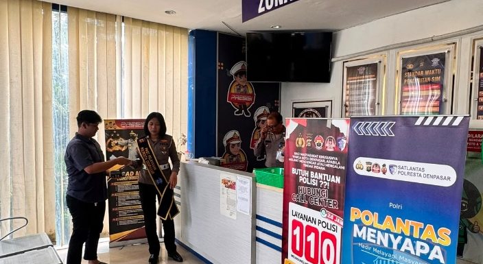 Pelayanan Humanis Satpas SIM Polresta Denpasar, Petugas Dampingi Pemohon Saat Ujian Teori