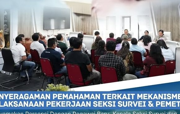 Tingkatkan Kualitas Pelayanan Pertanahan, Kepala Seksi Survei dan Pemetaan Kantah Kota Denpasar Gelar Rapat Koordinasi Dengan Petugas yang Baru