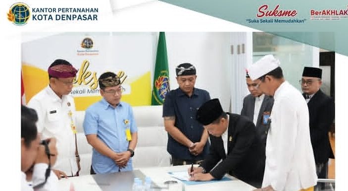 Kantor Pertanahan Kota Denpasar  Fasilitasi  Penandatanganan Berita Acara Serah Terima Aset Tanah Asrama Calon Haji Kantor Wilayah Kementerian Agama Provinsi Bali.