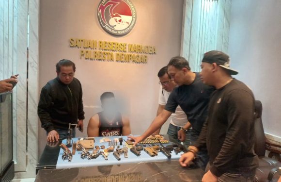 Polresta Denpasar Ungkap Kasus Narkoba, Temukan Senpi dan Airsoft Gun Saat Pengerebekan