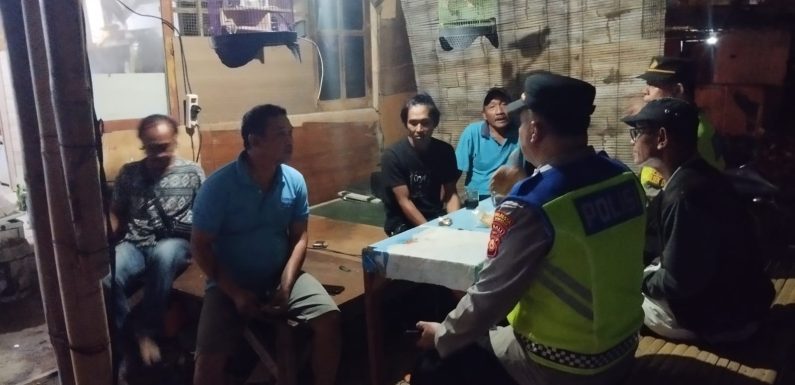 Polsek Denpasar Barat Sambangi Sopir Truk, Edukasi Kamtibmas dan Keselamatan Berlalu Lintas