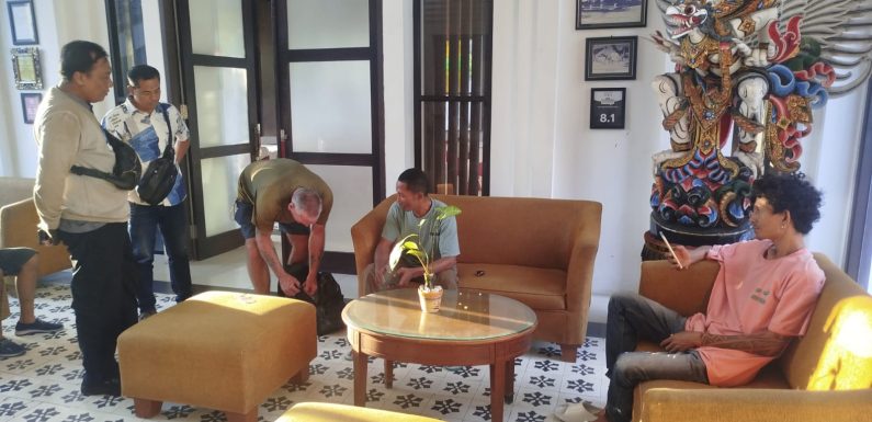 Tas Tertinggal di Taksi, Polsek Denpasar Utara Bergerak Cepat, Barang Berhasil Ditemukan