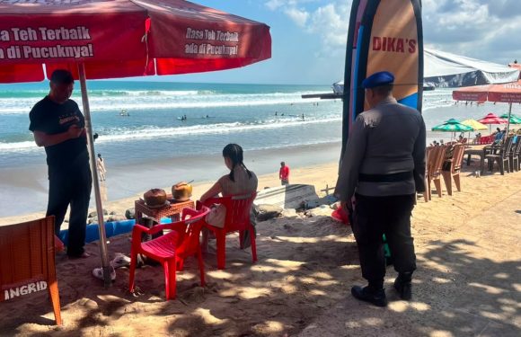 Cuaca Kurang Mendukung, Satpolairud Polresta Denpasar Tingkatkan Patroli dan Imbauan Keselamatan di Pantai Kuta