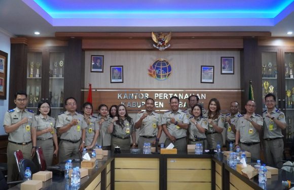 Kantor Pertanahan Kabupaten Klungkung Laksanakan Studi Tiru Pembangunan Zona Integritas Menuju Wilayah Bebas dari Korupsi (WBK) di Kantor Pertanahan Kabupaten Tabanan