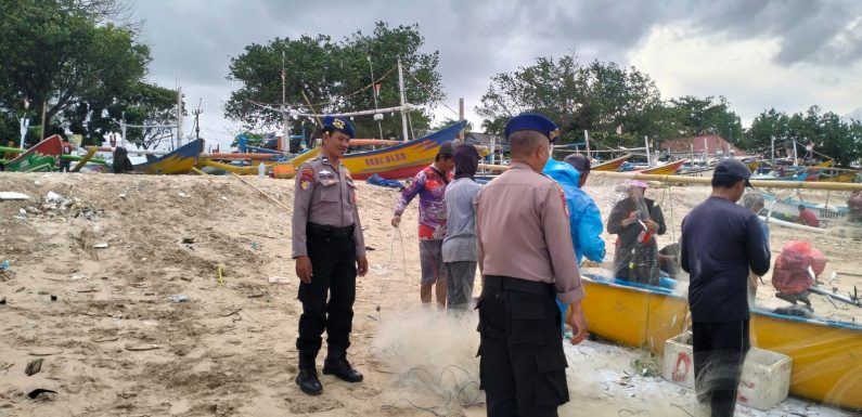 Polresta Denpasar Patroli Pesisir Kedonganan, Ingatkan Nelayan Utamakan Keselamatan di Laut