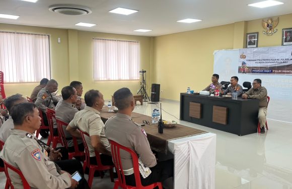 Propam Polresta Denpasar Berikan Pembinaan Etika Profesi kepada Personel Polsek Denpasar Selatan