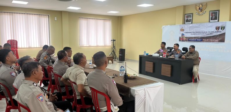 Propam Polresta Denpasar Berikan Pembinaan Etika Profesi kepada Personel Polsek Denpasar Selatan
