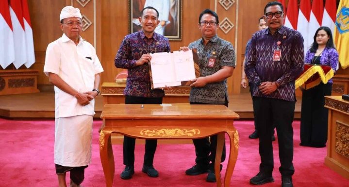 Kantor Pertanahan Kabupaten Klungkung Melakukan Perjanjian Kerja Sama Dengan Pemerintah Daerah, Perkuat Integrasi Data Pertanahan dan Perpajakan Daerah.
