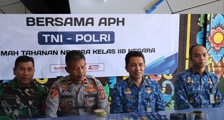Komitmen Zero Halinar, Rutan Negara Gandeng Polres Dan Kodim Jembrana Gelar Penggeledahan Gabungan.