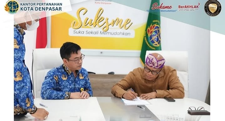Kantor Pertanahan Kota Denpasar Melaksanakan Penandatanganan Hak Dari Pemprov Bali Kepada ISI Bali.