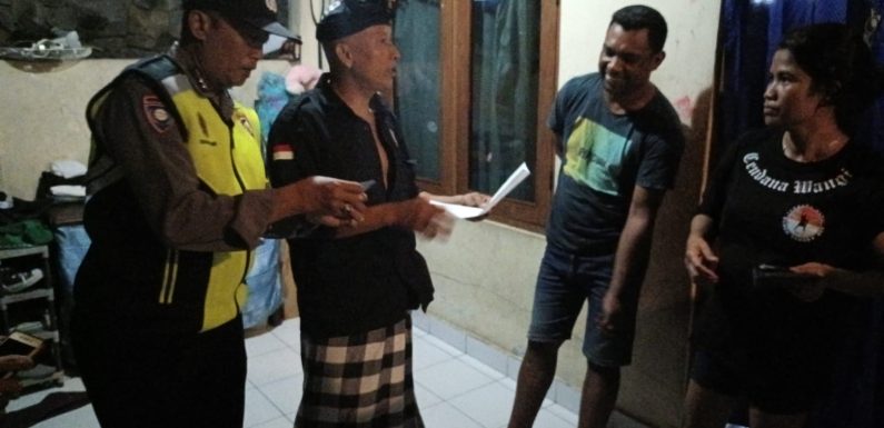 Pastikan Data Kependudukan Akurat, Bhabinkamtibmas Sumerta Kauh Ikut Kawal Pendataan Non-permanen