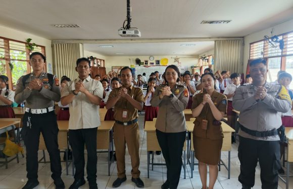 Kapolsek Kuta Edukasi Pelajar tentang Bahaya Bullying dan Tertib Berlalu Lintas
