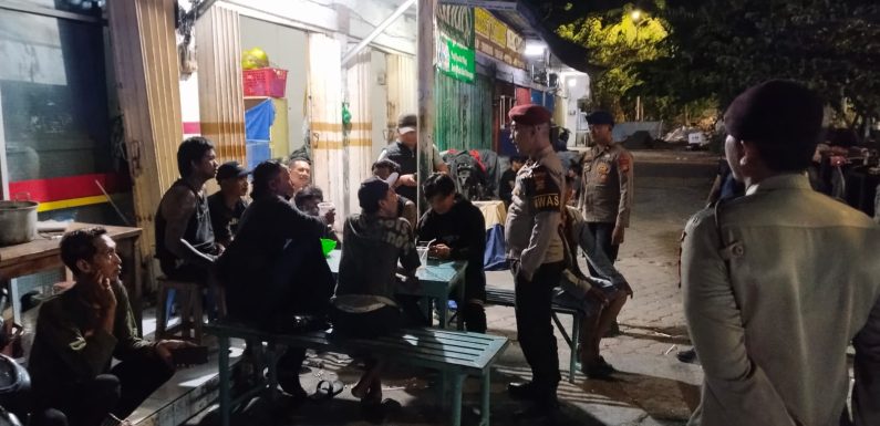 Polsek Kawasan Pelabuhan Benoa Sambangi ABK Kapal Ikan, Ajak Bersama Jaga Kamtibmas Tetap Kondusif