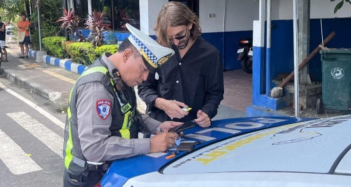 Operasi Patuh Agung 2026 Polresta Denpasar, Lima WNA Ditindak karena Tak Pakai Helm